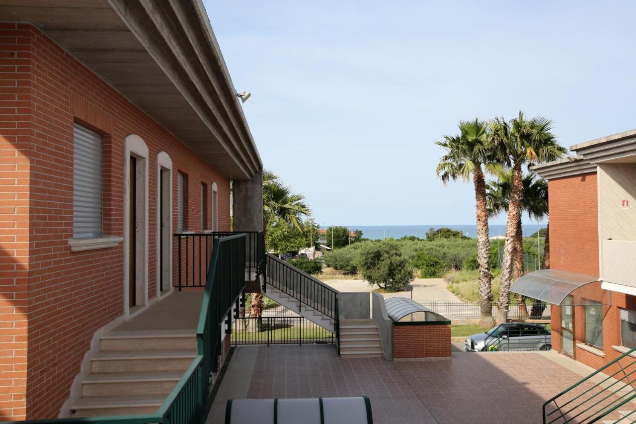 Residence Villaggio Del Sole Термоли Экстерьер фото