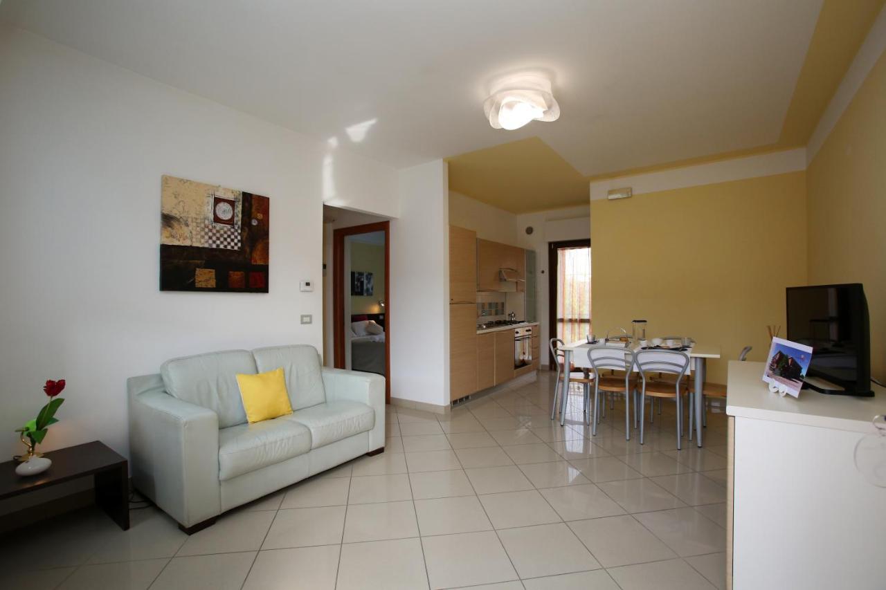 Residence Villaggio Del Sole Термоли Экстерьер фото